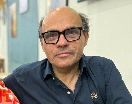 Manifesto funebre per il sindaco che colleziona intimidazioni