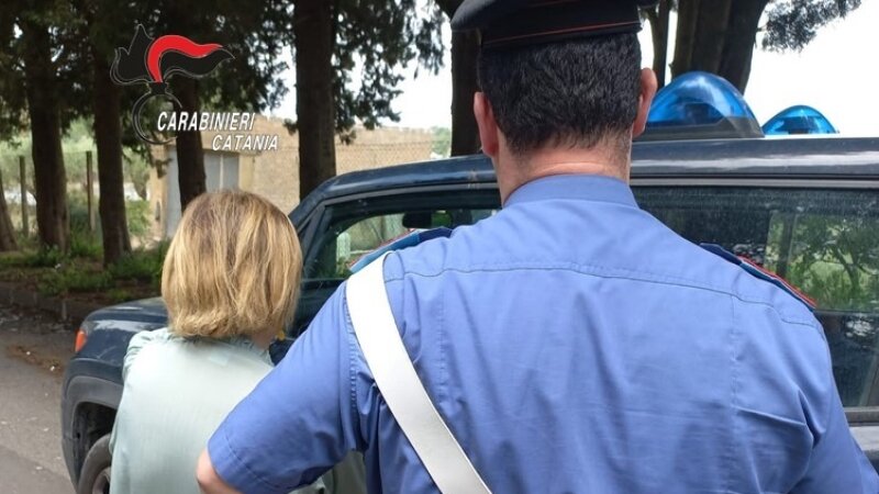 Due donne tentano suicidio nel Catanese: salvate dai carabinieri