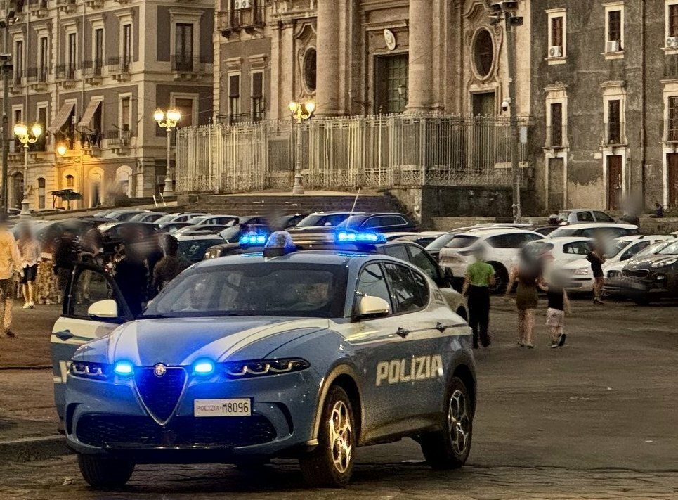 Il lounge bar catanese resta aperto: denunciato titolare