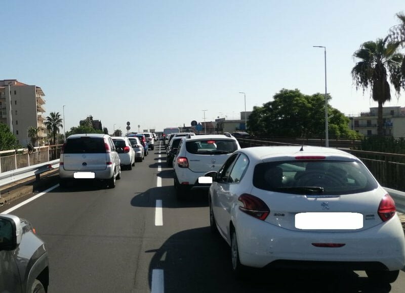 Catania di bronzo: è la terza città italiana con più auto Catania di bronzo: è la terza città italiana con più auto