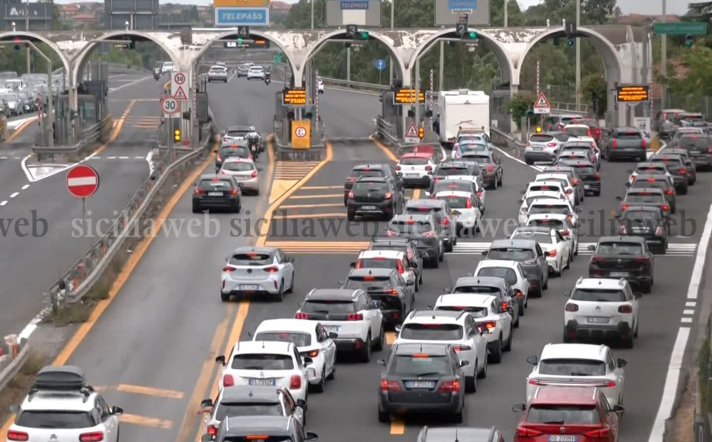 Al via l'esodo estivo: domenica di follia sulle autostrade siciliane