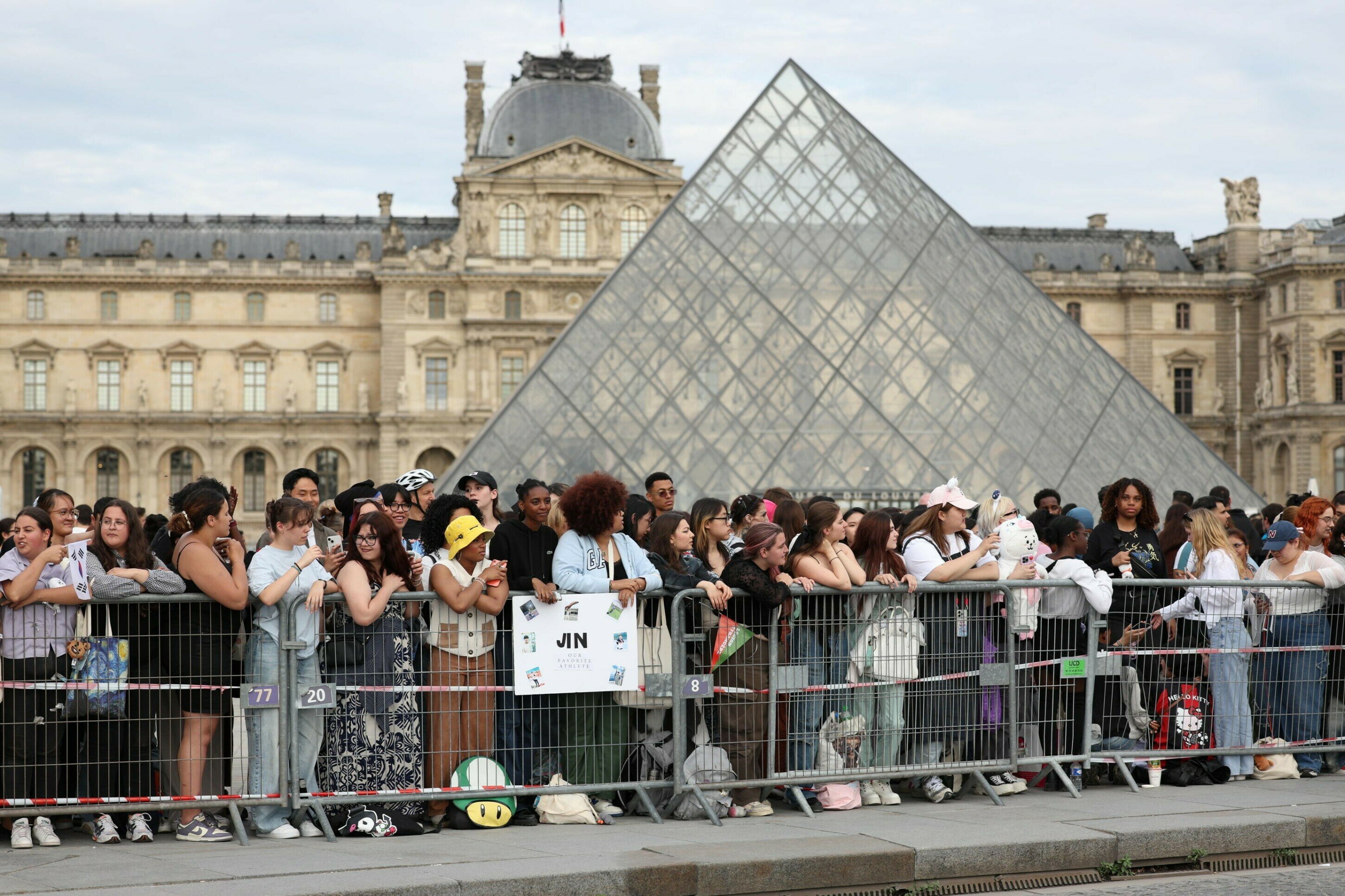 Furto al Louvre: spariti i gioielli di Napoleone