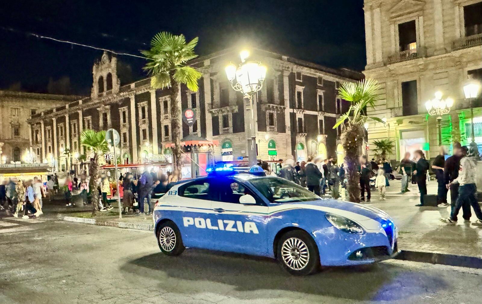 Parcheggiatori abusivi recidivi beccati in centro storico a Catania
