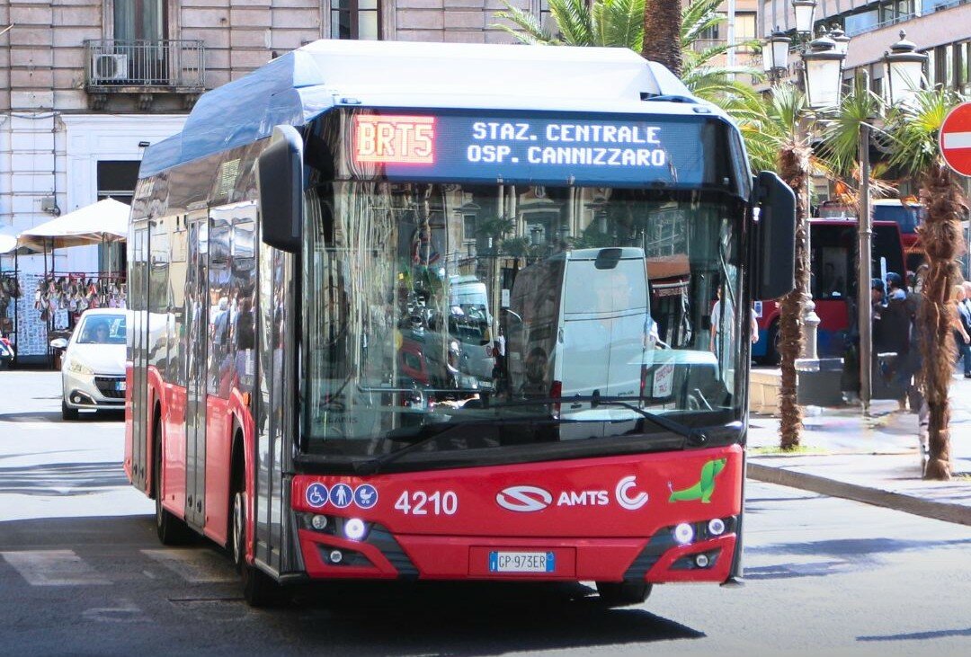 Catania: controllore preso a pugni sul bus