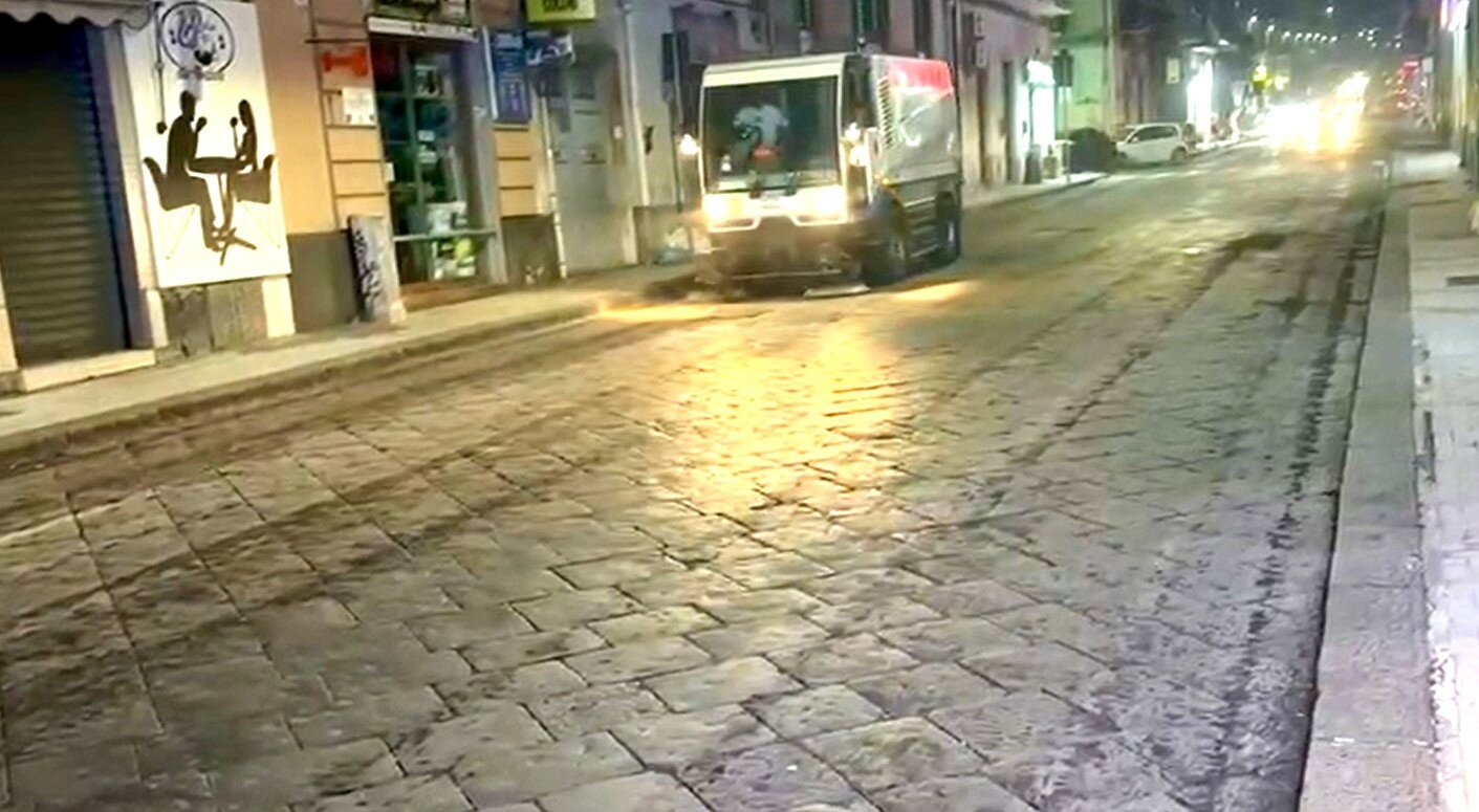 Cenere vulcanica: le strade interessate dalla pulizia