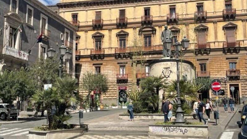 Anche piazza San Francesco &egrave; area pedonale