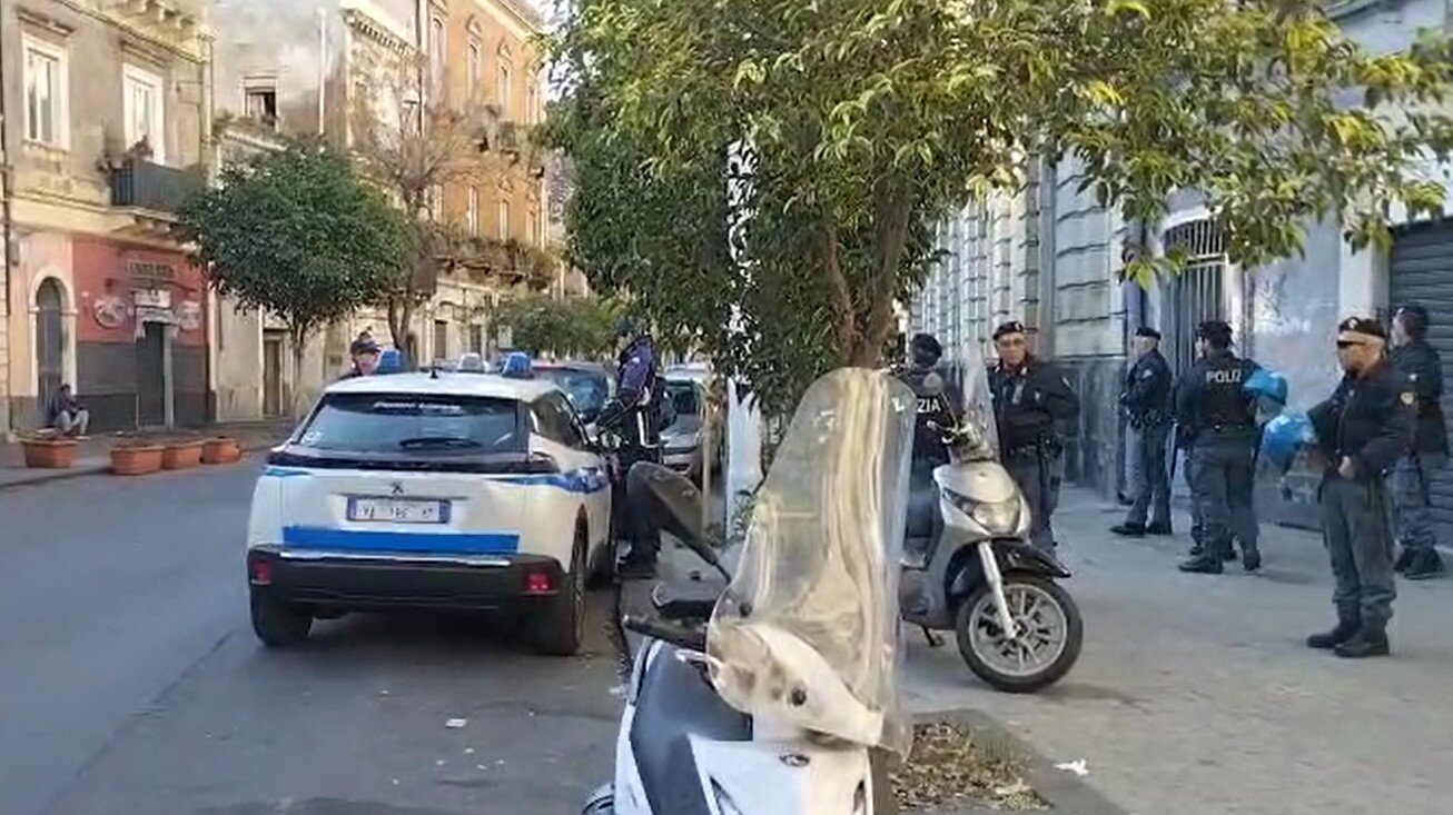 San Cristoforo, blitz contro il posteggio selvaggio