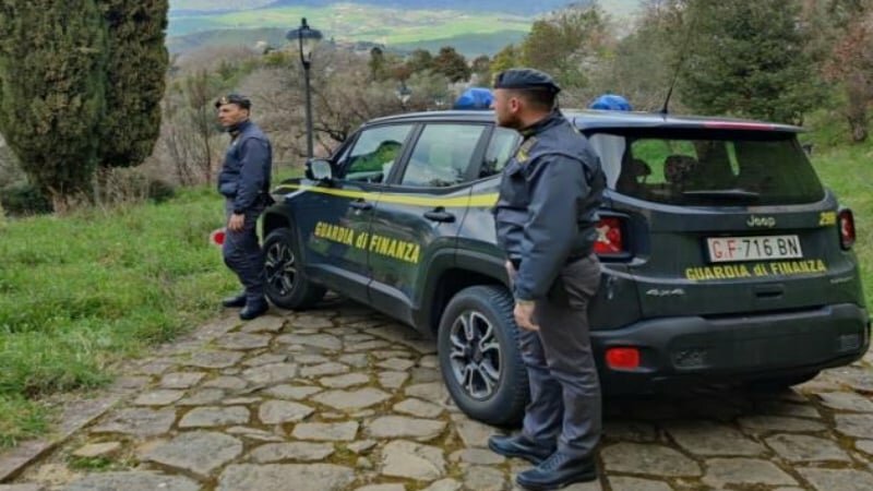 Sparatoria a Librino, scovato il latitante in una villa