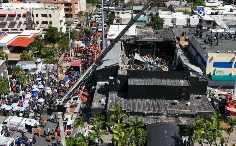Crolla tetto della discoteca: 124 morti a Santo Domingo