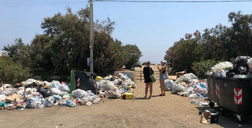 "Alla spiaggia libera spettacolo stomachevole, andate nella giungla"
