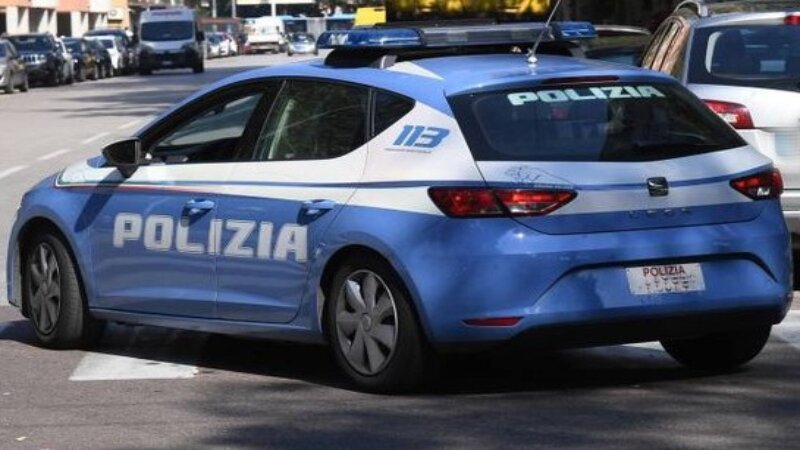 Sull'auto rubata con l'hashish: preso a Librino