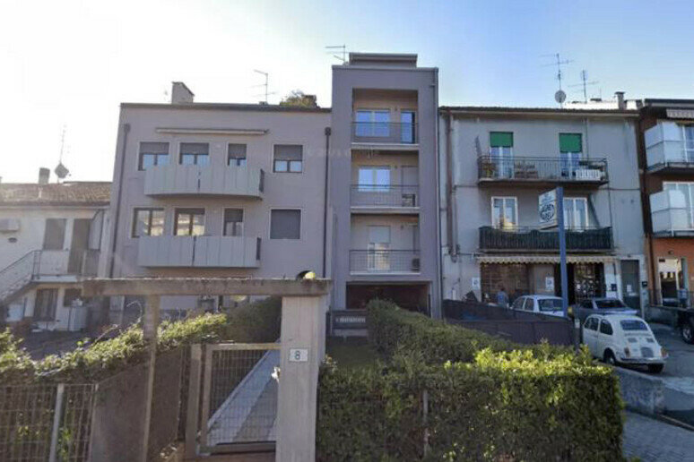 Uccide il fratello e si suicida