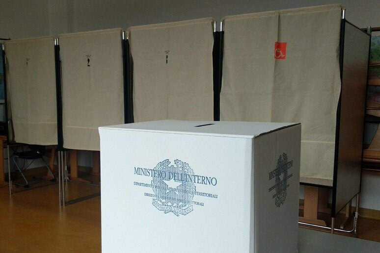 Ballottaggi in Sicilia: alle 23 affluenza al 34%
