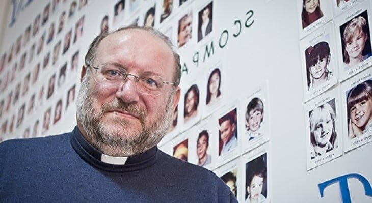 Il papa ringrazia don Di Noto