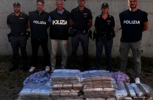 Tra i copertoni 150 kg di droga: arrestato catanese Tra i copertoni 150 kg di droga: arrestato catanese