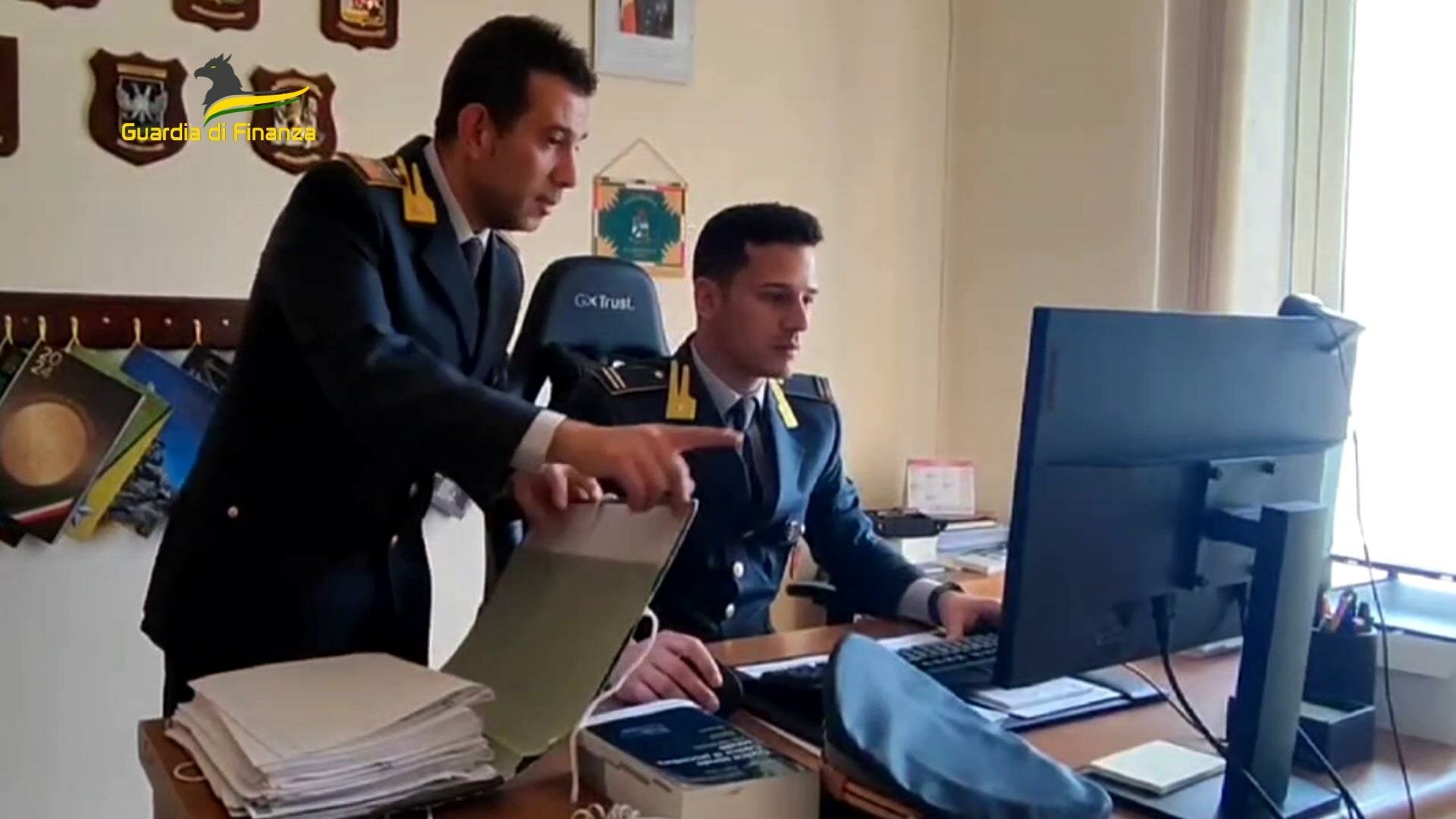 Reddito di cittadinanza, denunciati 73 furbetti