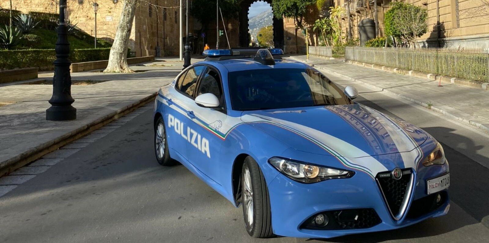 Furti d'auto ed estorsione: 7 arresti, 22 indagati