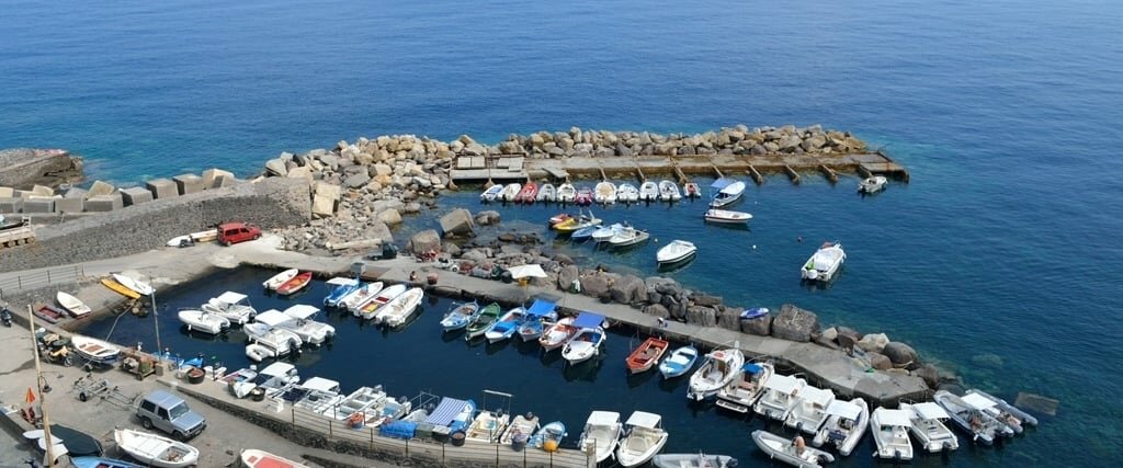 Vento fortissimo, Eolie isolate da giorni