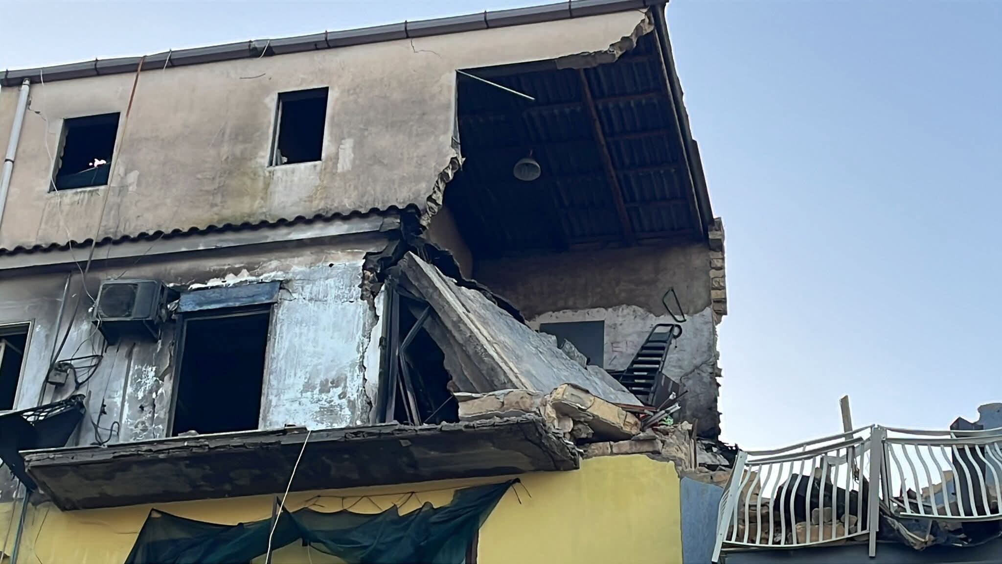 esplosione-licata.jpeg esplosione-licata.jpeg