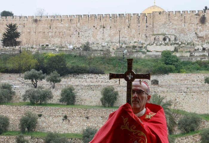 Stop di Israele: impedito al cardinale Pizzaballa l'ingresso al Santo Sepolcro