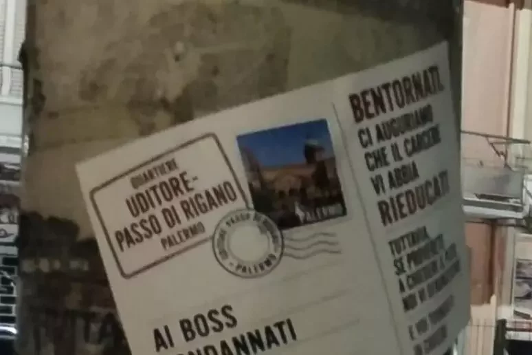 "La cartoline antiracket sono opera nostra"