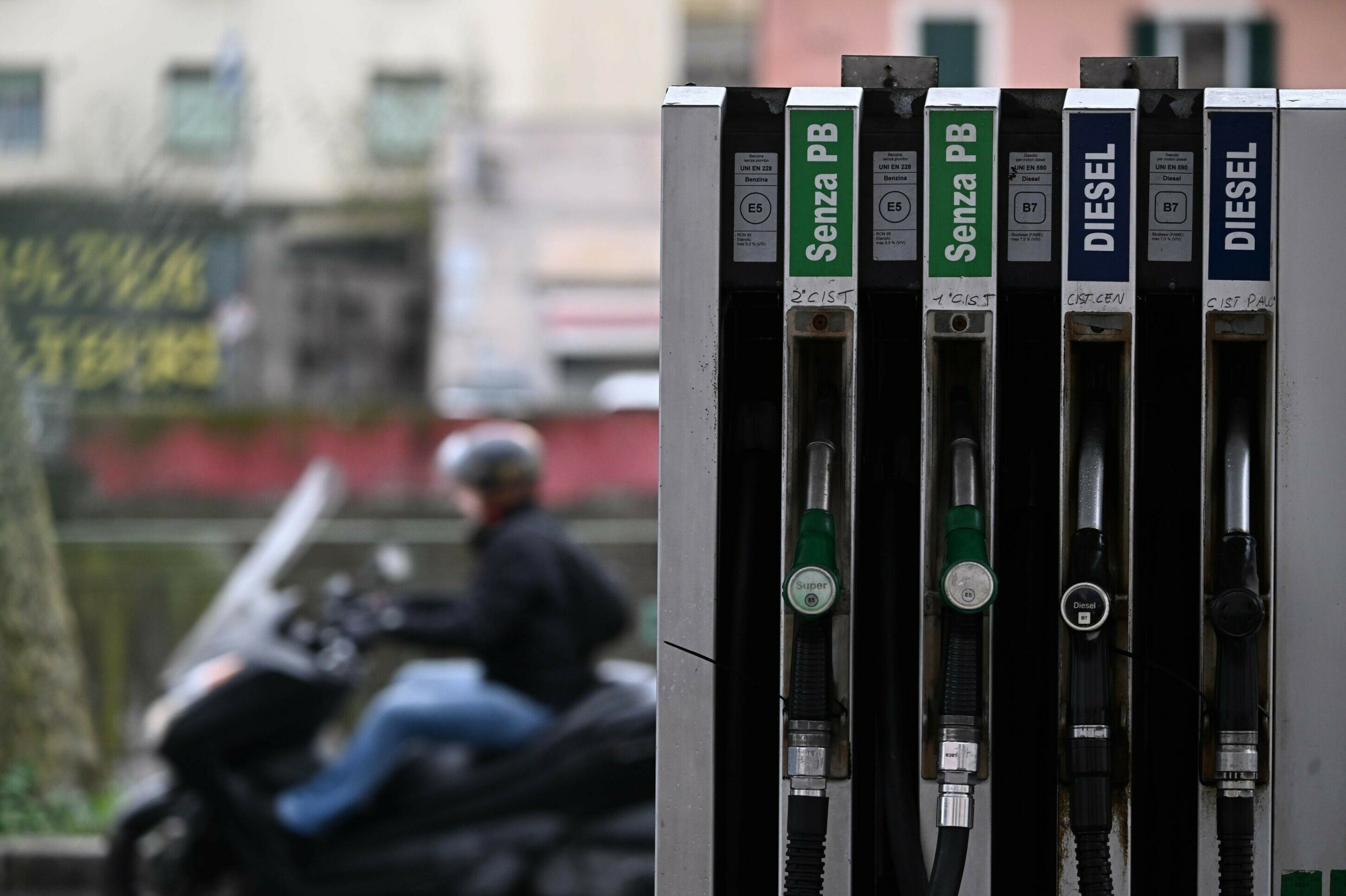 Prorogato il taglio delle accise sul carburante fino al 1&deg; maggio
