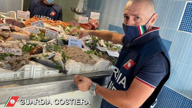 'Mucco' e pesce spada novelli, scatta il sequestro