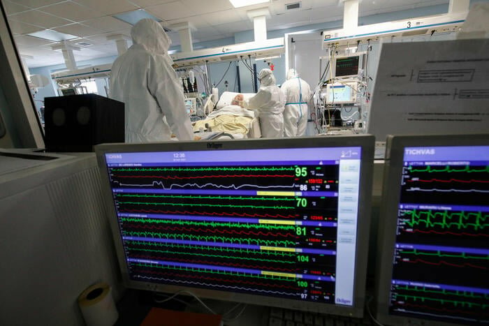 Sicilia, tasso di positivit&agrave; sempre al 15%