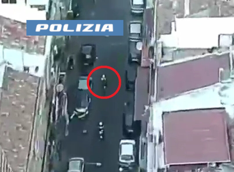 A Catania inseguimento da film: 'Scappano in via Plaia'
