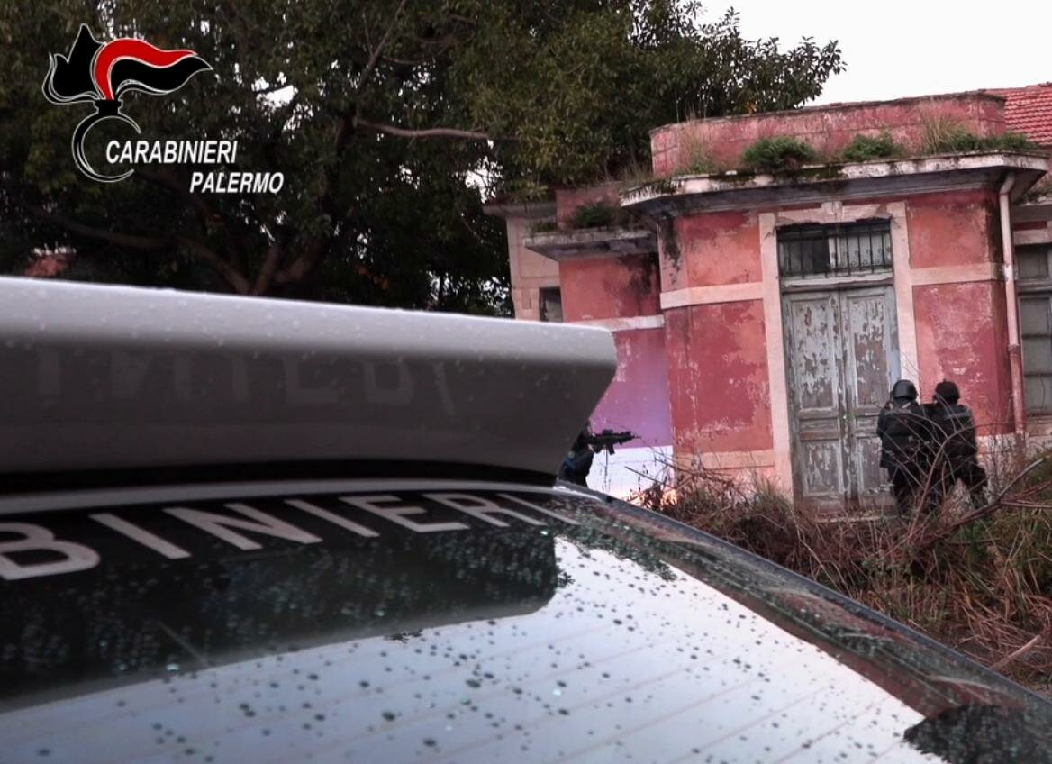 Spaccio, pizzo e pestaggi: scatta retata a Palermo