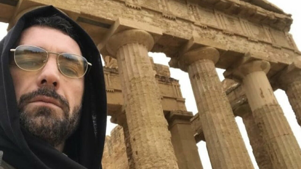 L'incappucciato tra i templi &egrave; Raoul Bova