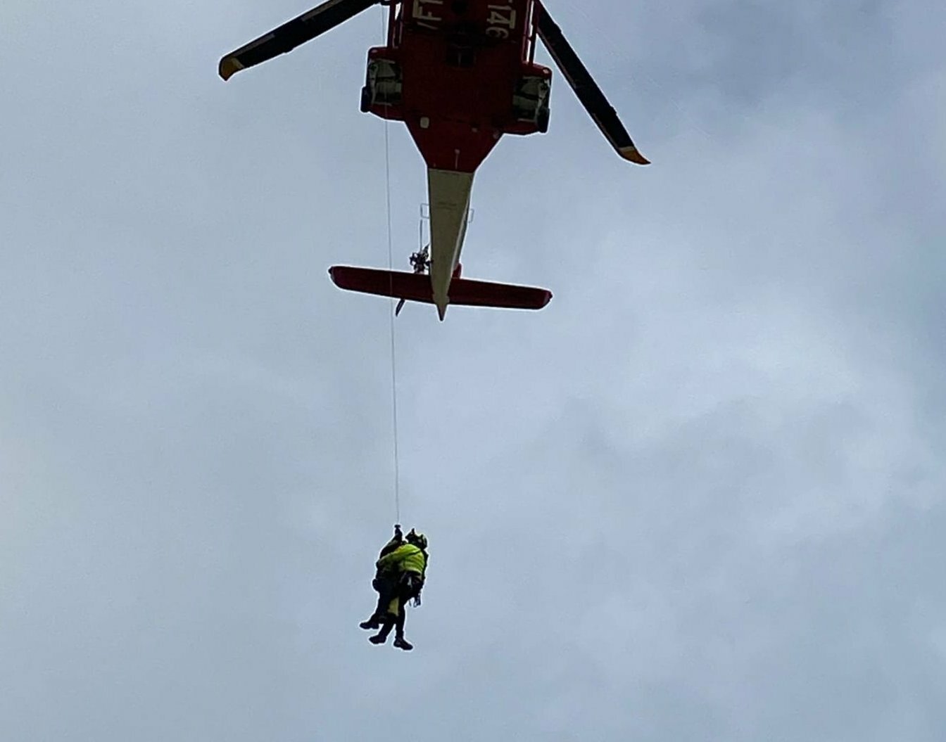 Escursioni in difficolt&agrave; sull'Etna: arriva l'elicottero