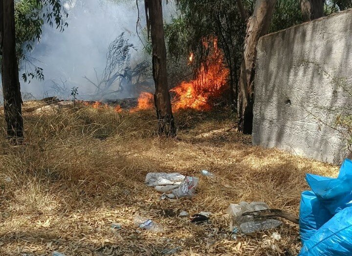 Ancora fiamme al villaggio Primosole