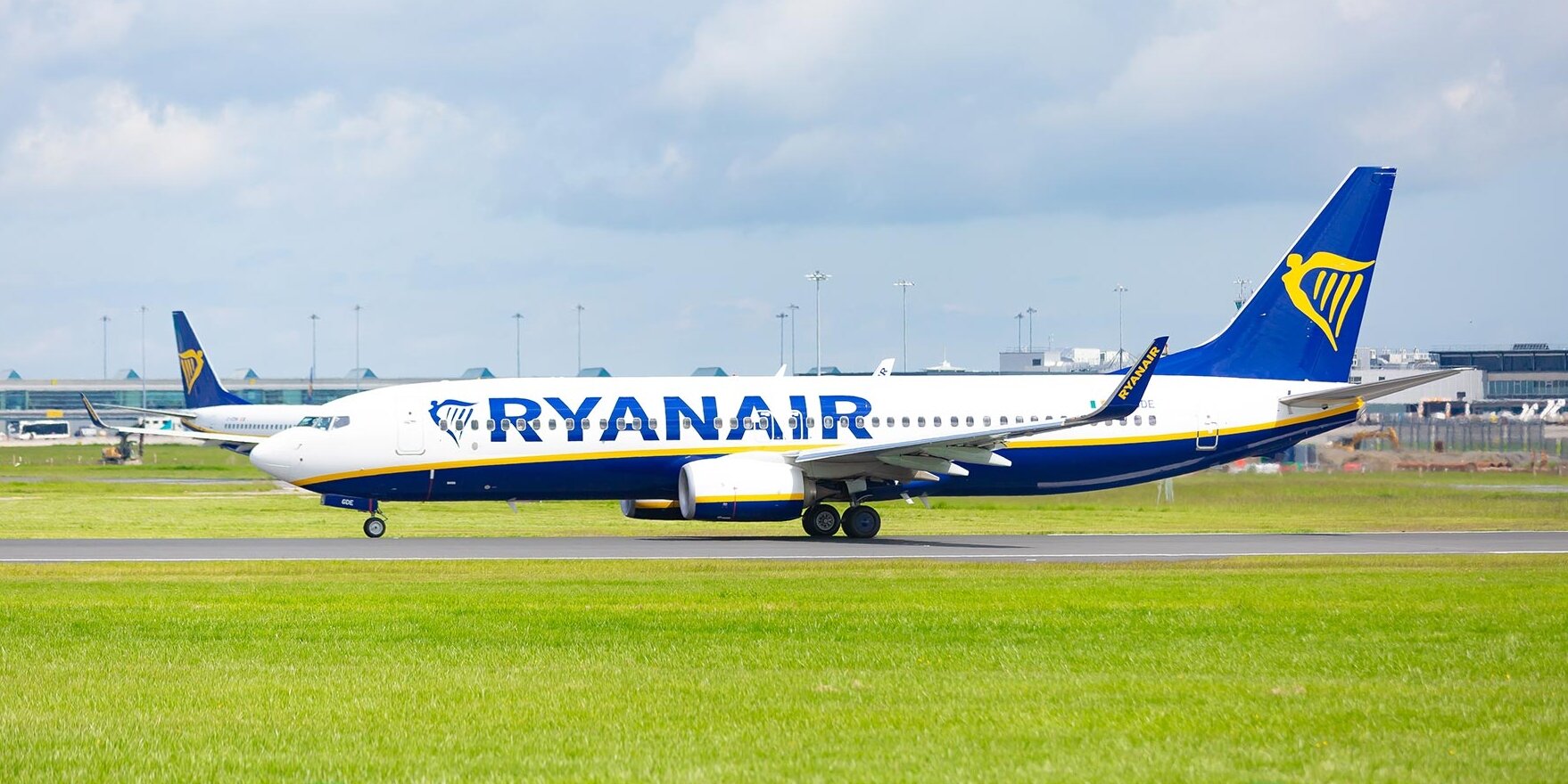 ryanair1-3-.jpg ryanair1-3-.jpg