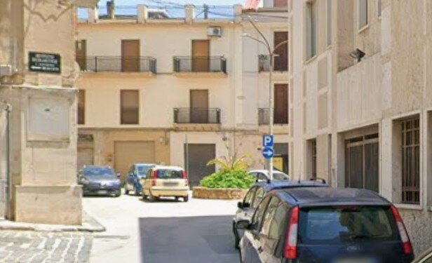 Gambizzato in strada: giallo a Canicatt&igrave;