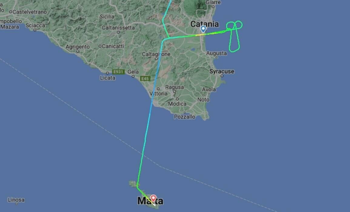 Da Catania a Malta: la strana rotta dell'aereo dirottato