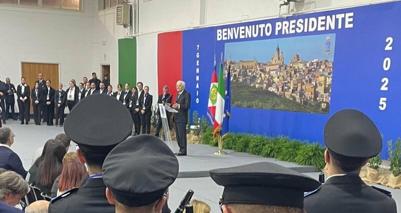 C'&egrave; Mattarella, il tricolore trionfa a Militello