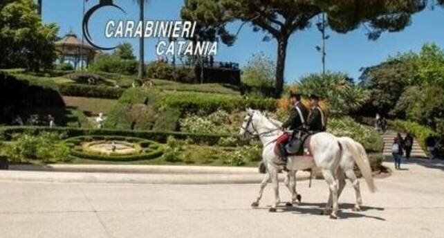 Botte alla Villa: ragazzo finisce col naso rotto Botte alla Villa: ragazzo finisce col naso rotto