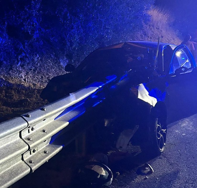 Schianto sul guard rail, muore 23enne