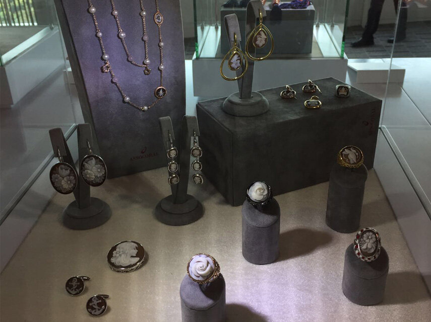 la-mostra-seduzione-senza-tempo-consacrata-anche-in-oriente-4-28_o.jpeg