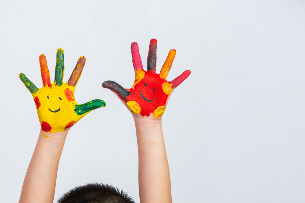 hands-child-who-smeared.jpeg