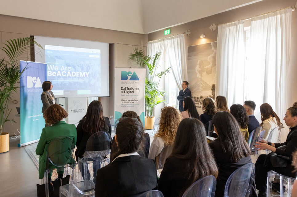 r7_f2195.jpeg r7_f2195.jpeg