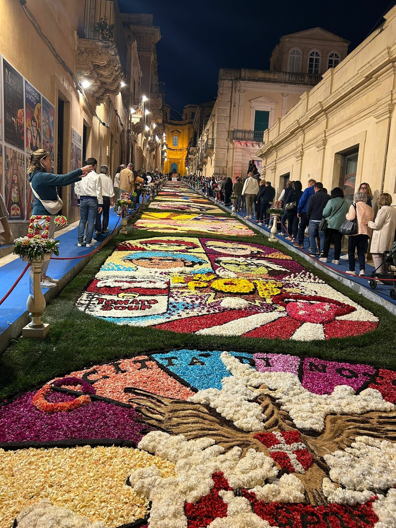 Tra petali e icone pop, Noto celebra la 47esima Infiorata