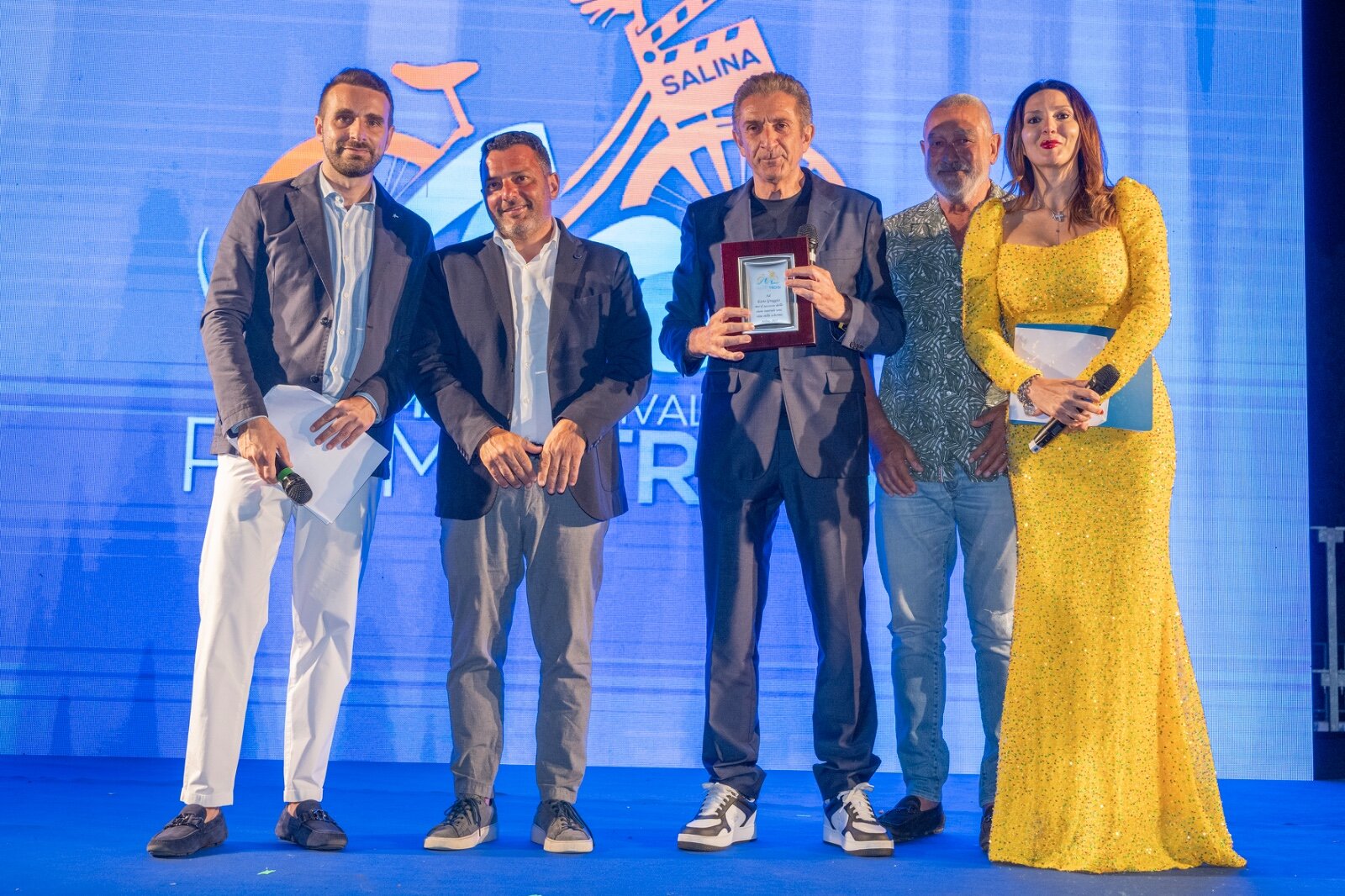 Premio Troisi a Ezio Greggio &ldquo;Racconto 50 anni di carriera col mio one man show &rdquo;