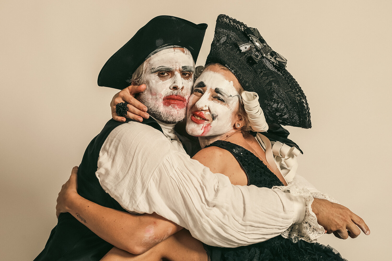 Viola Graziosi e Maximilian Nisi in &ldquo;Quartett&rdquo;: al Piccolo Teatro di Catania il duello feroce di Heiner M&uuml;ller