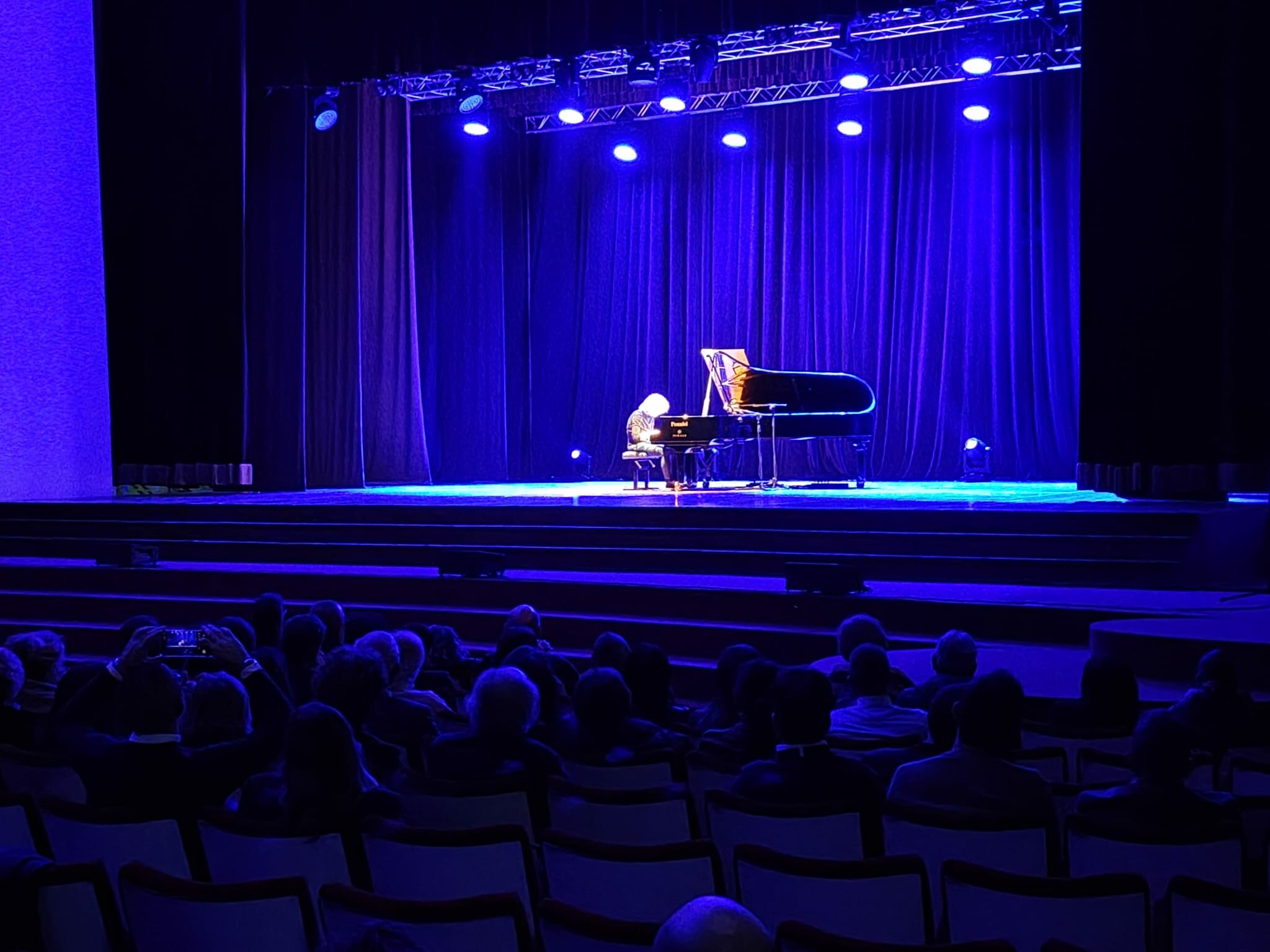 Grande successo per Giovanni Allevi in Sicilia: applausi a Ragusa e Messina per il tour “Piano Solo”