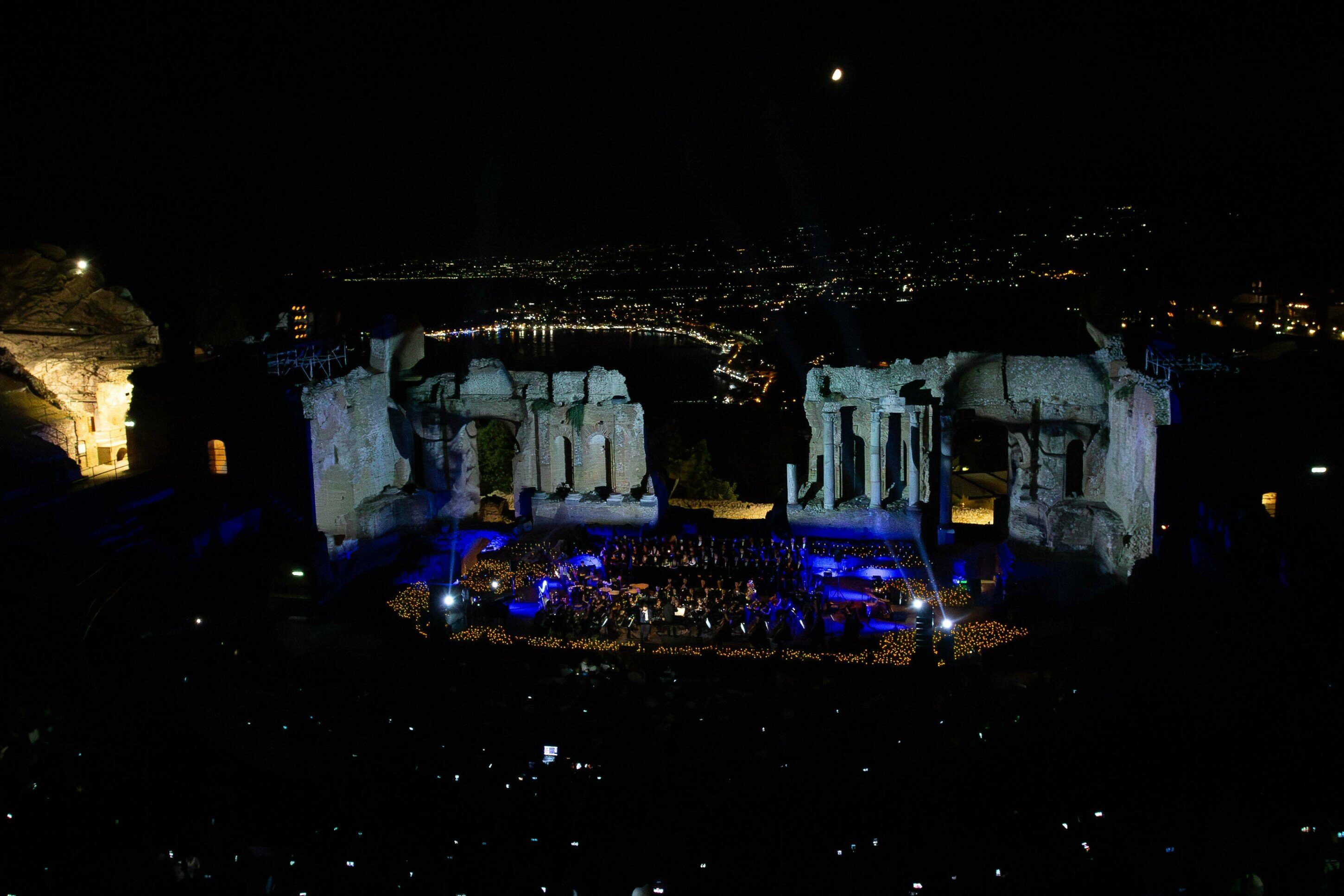Taormina, dopo l’omaggio a Hans Zimmer il trittico sinfonico prosegue con Morricone ed Einaudi