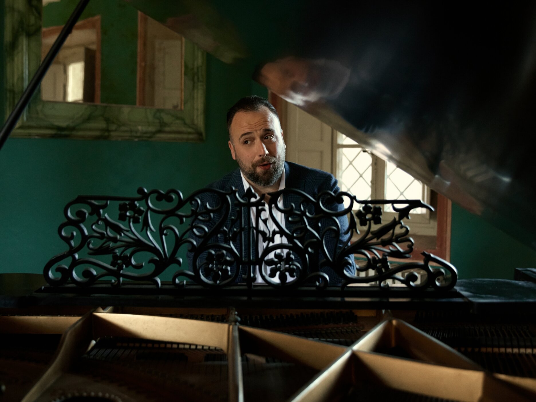Raphael Gualazzi porta al Festival Internazionale Notomusica il suo universo musicale tra jazz, soul e canzone d'autore