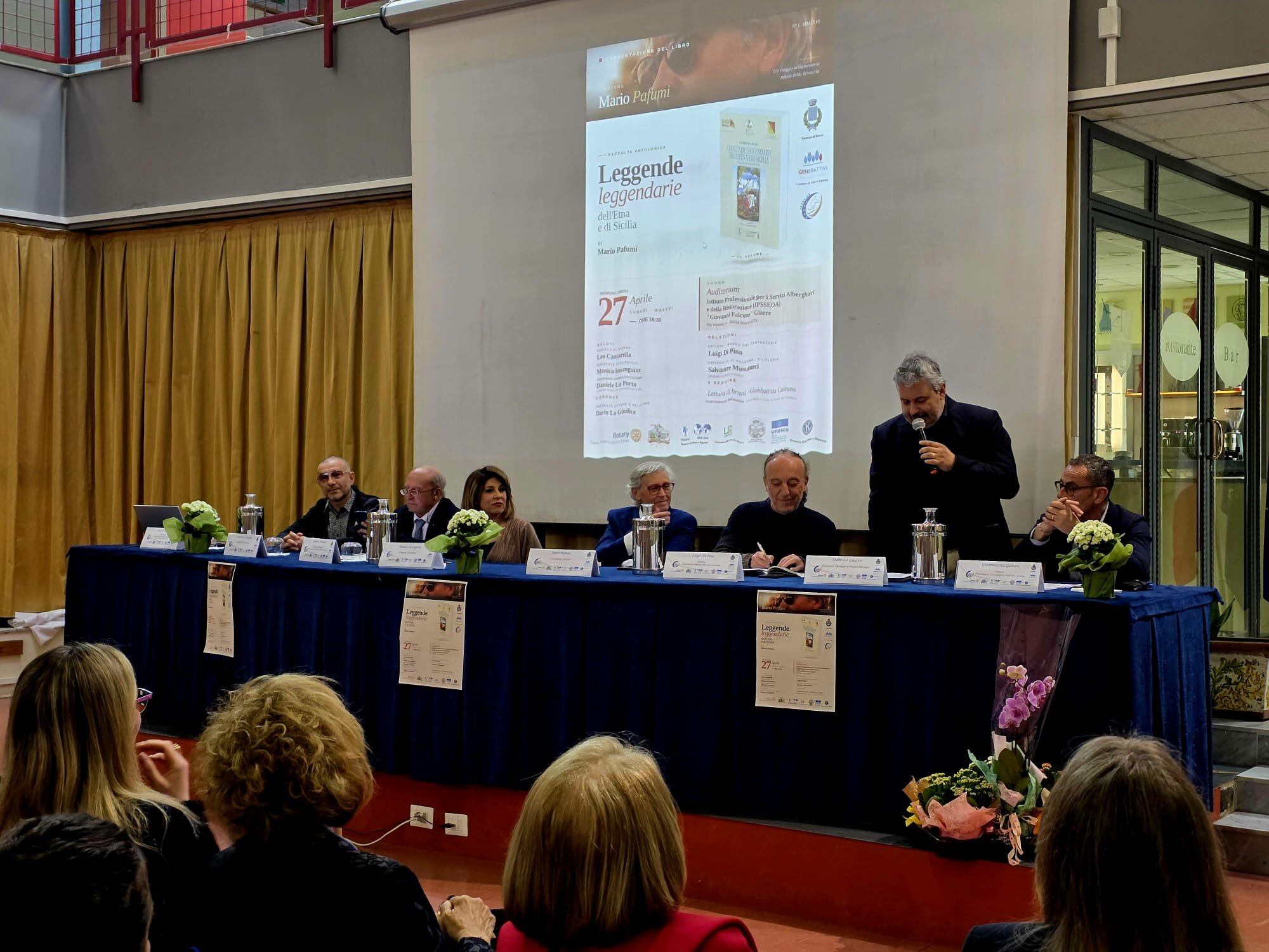 All’I.P.S.S.E.O.A. Falcone di Giarre la presentazione del libro “Leggende leggendarie dell’Etna e di Sicilia” di Mario Pafumi