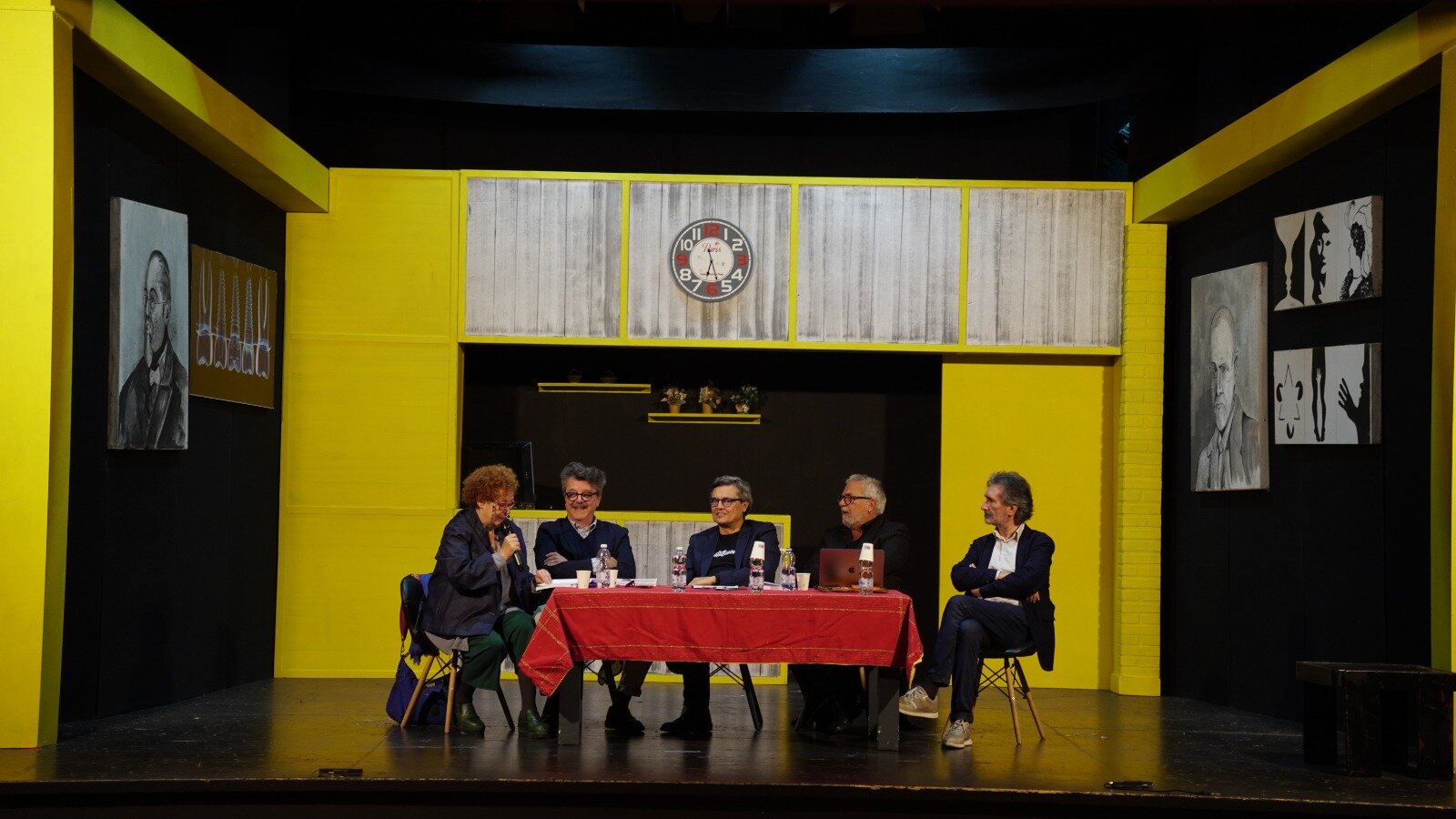 “Per quattro piante di marijuana sul balcone”: il racconto televisivo di Walter Croce tra memoria, umanità e grande storia della TV